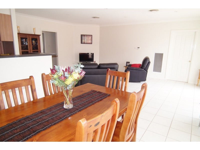 10 Ballestrin Street, Griffith NSW 2680