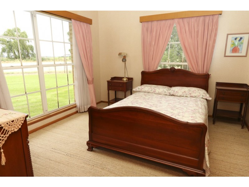 1316 Walla Avenue, Griffith NSW 2680