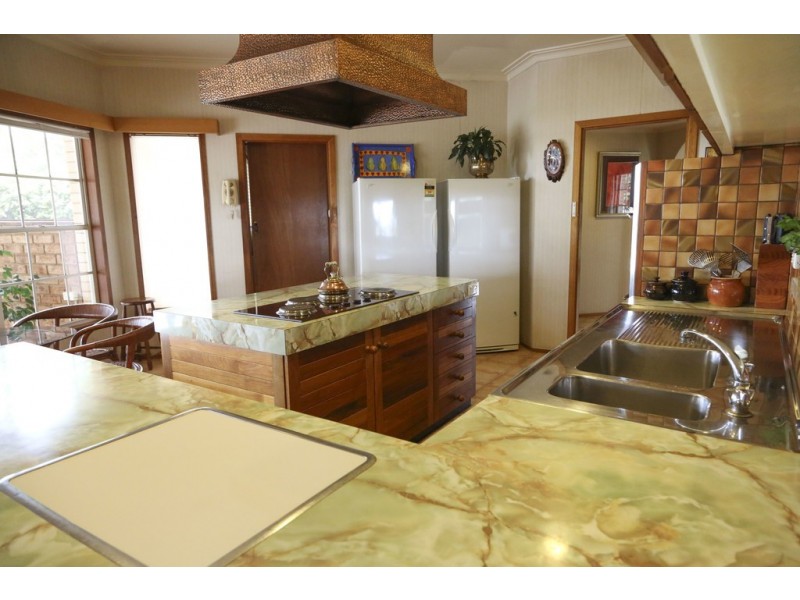 1316 Walla Avenue, Griffith NSW 2680