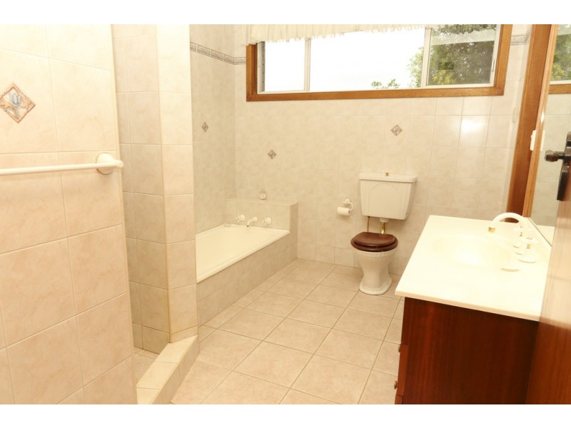 1316 Walla Avenue, Griffith NSW 2680