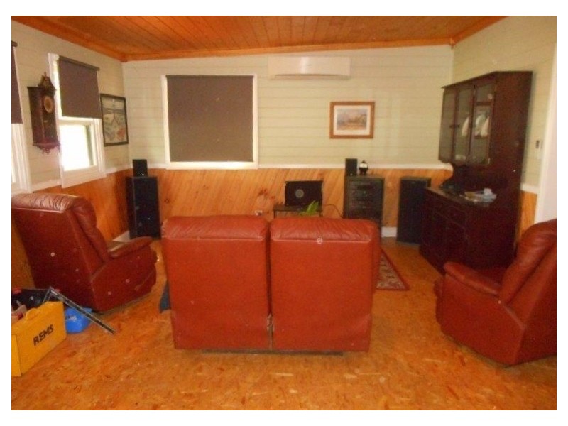 8 Henry Street, Hillston NSW 2675