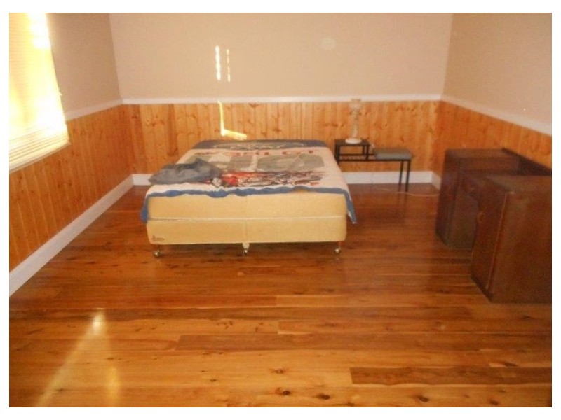 8 Henry Street, Hillston NSW 2675