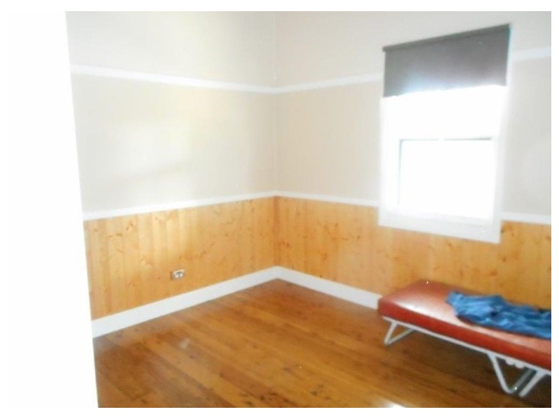 8 Henry Street, Hillston NSW 2675