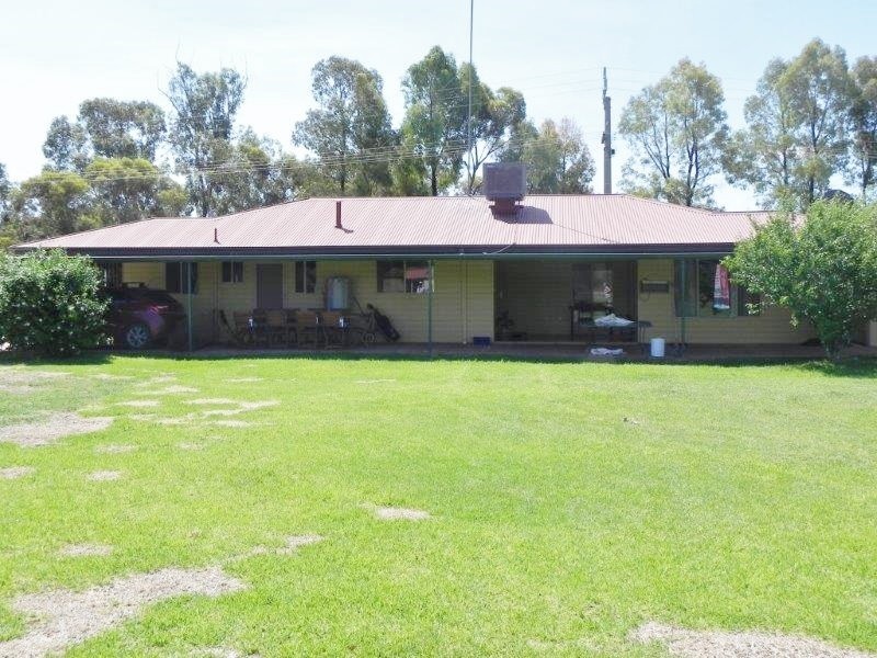 34-36 Lachlan Street, Hillston NSW 2675