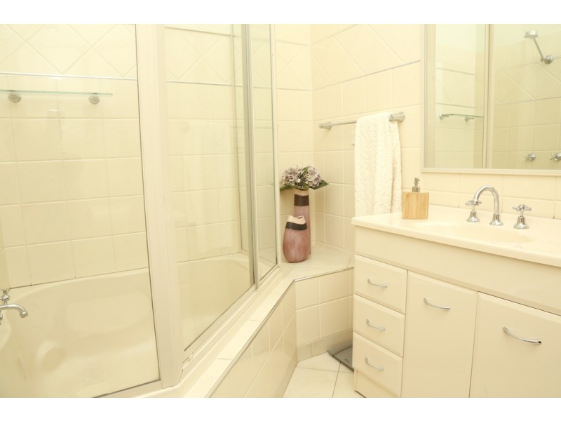 64 Coolah Street, Griffith NSW 2680