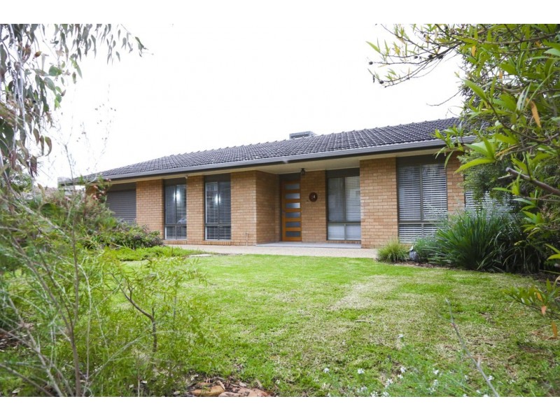 24 Holmes Crescent, Griffith NSW 2680