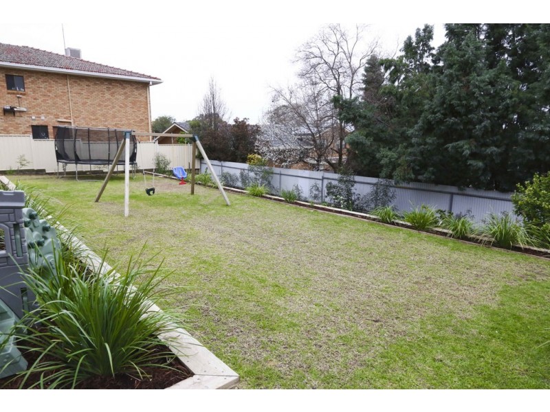 24 Holmes Crescent, Griffith NSW 2680