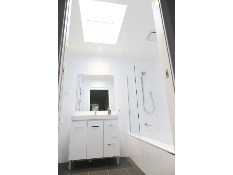 24 Holmes Crescent, Griffith NSW 2680