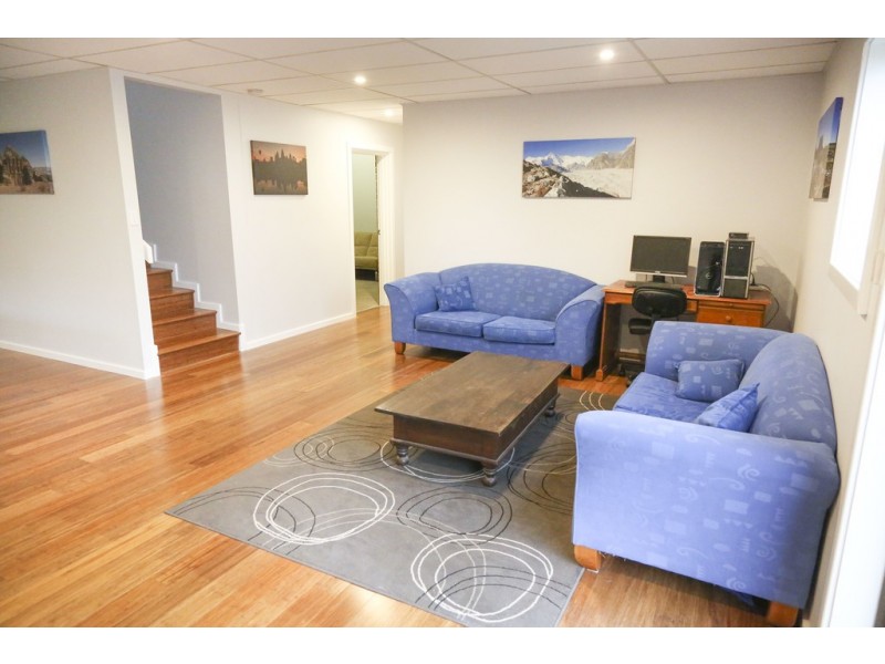 24 Holmes Crescent, Griffith NSW 2680