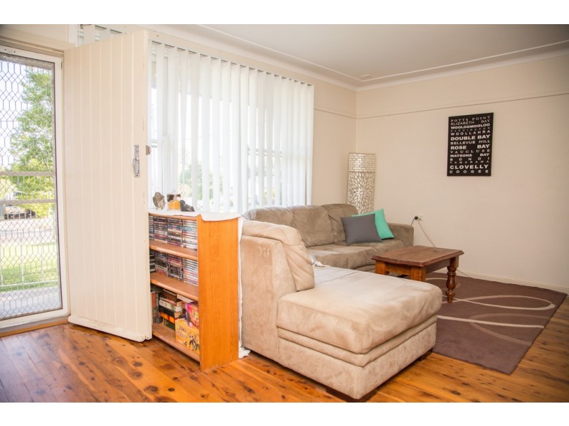 11 Walter Bull Crescent, Griffith NSW 2680