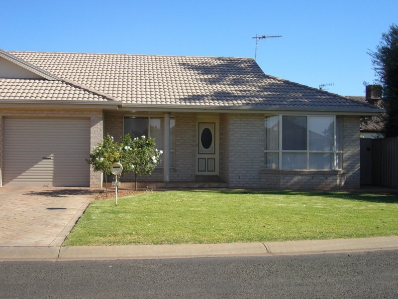 2C Fonte Place, Griffith NSW 2680