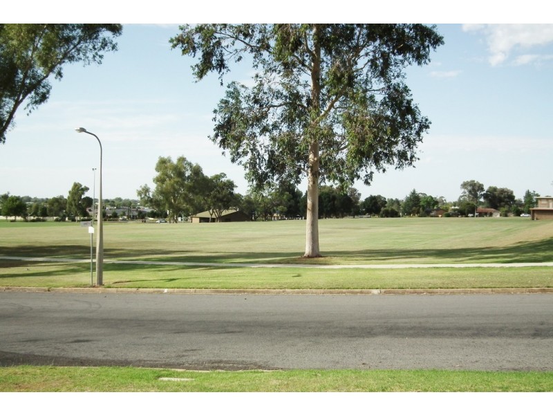56 Doolan Crescent, Griffith NSW 2680
