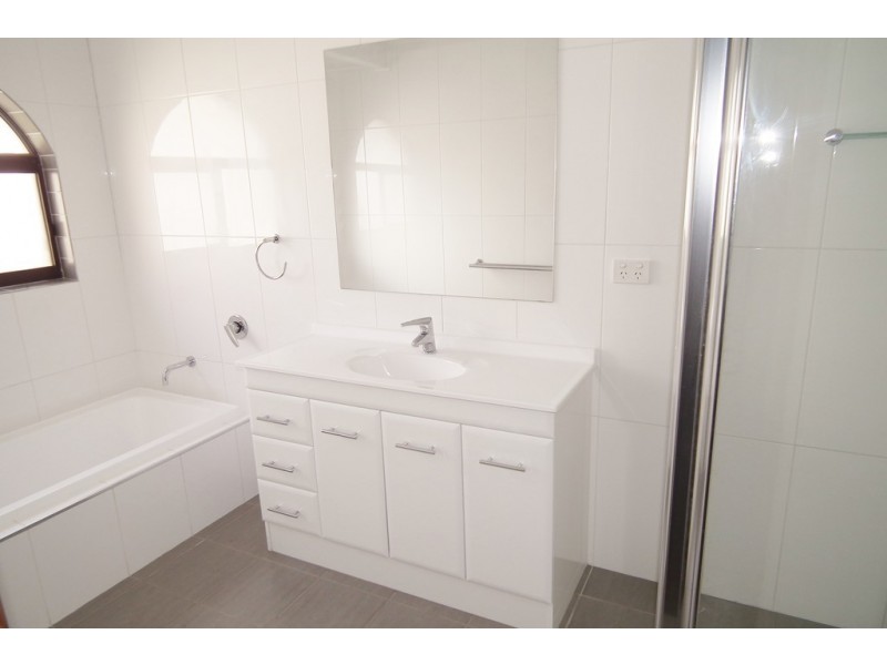 56 Doolan Crescent, Griffith NSW 2680