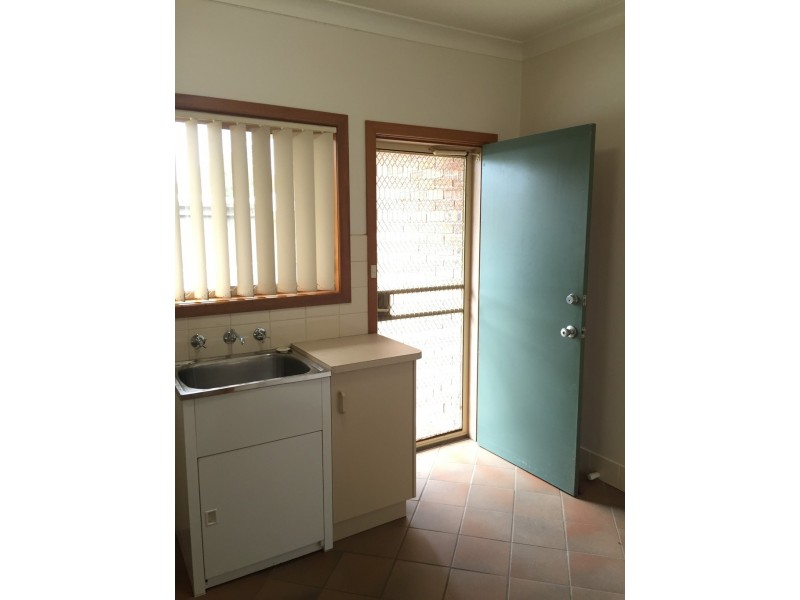 2/54 Messner Street, Griffith NSW 2680