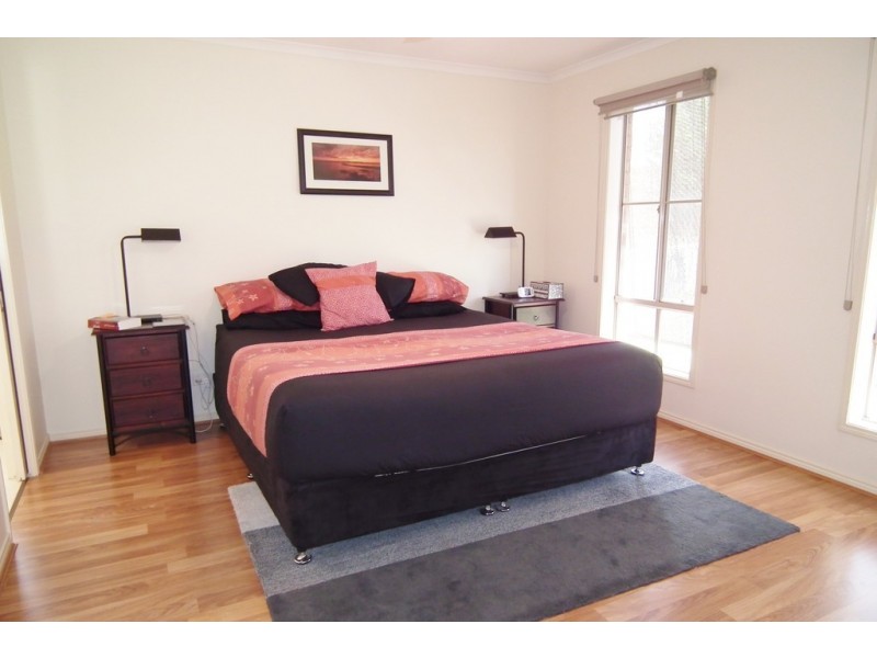 13 Rowley Street, Griffith NSW 2680