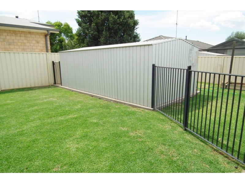 13 Rowley Street, Griffith NSW 2680