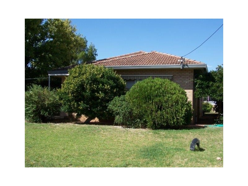 25 Kingfisher Ave, Coleambally NSW 2707