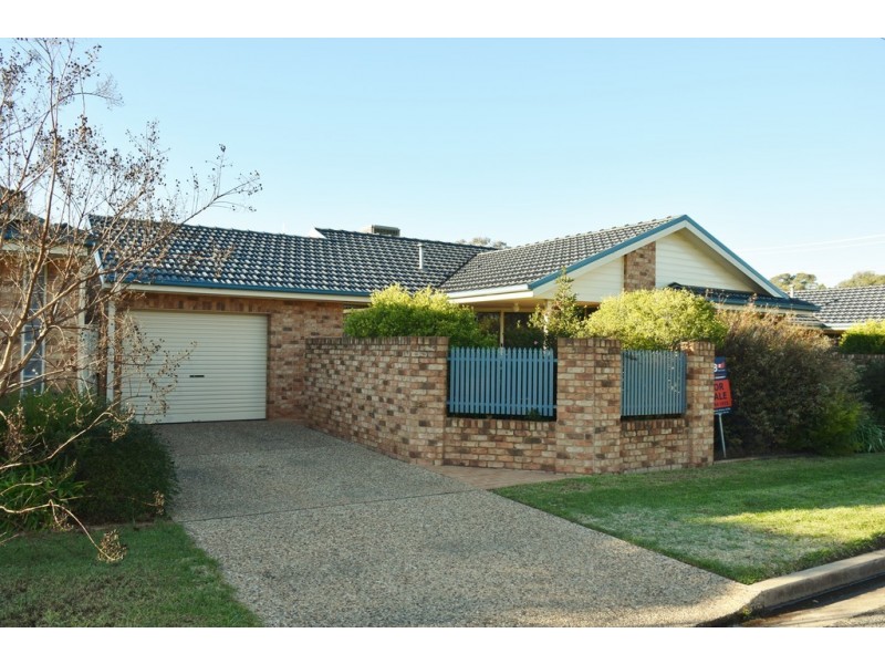 1B Hebdon Street, Yoogali NSW 2680