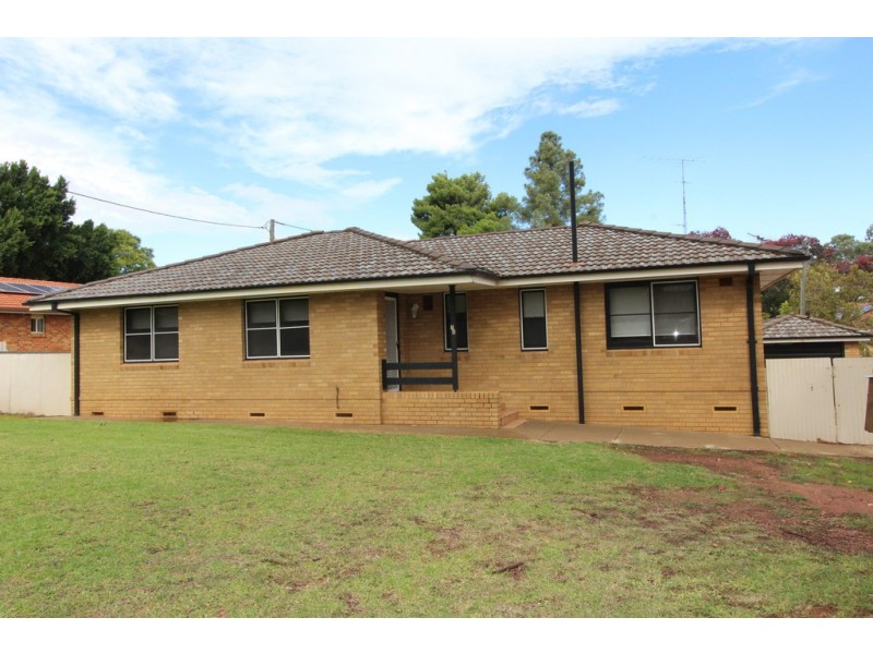 74 Ortella Street, Griffith NSW 2680