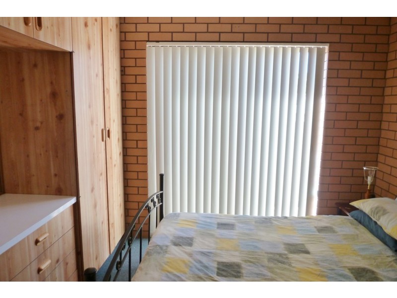 4/348-350 Banna Lane, Griffith NSW 2680