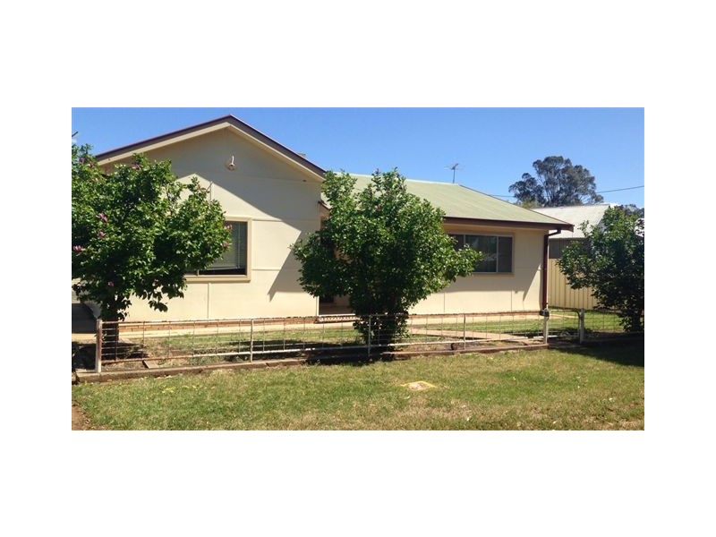 4 Yarran Street, Hanwood NSW 2680