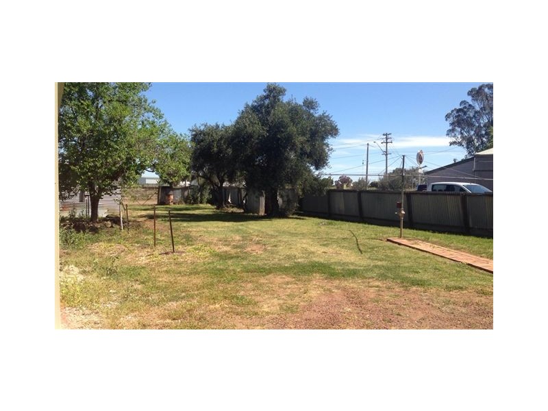 4 Yarran Street, Hanwood NSW 2680