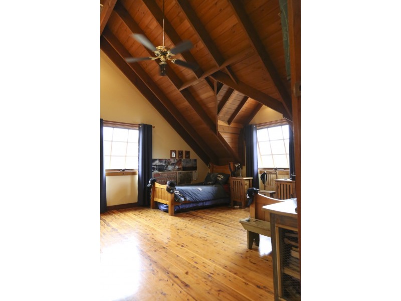 1040 Burley Griffin Way, Bilbul NSW 2680