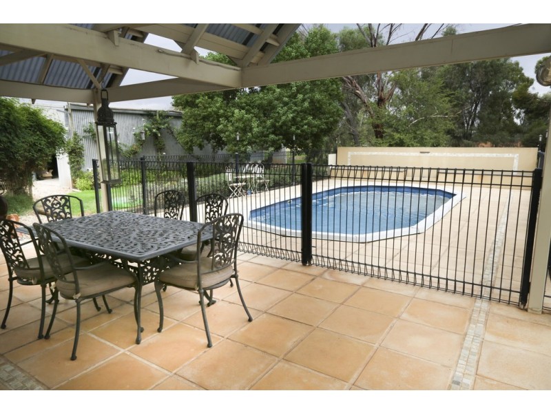 1040 Burley Griffin Way, Bilbul NSW 2680