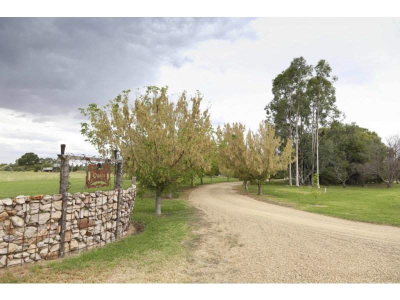 1040 Burley Griffin Way, Bilbul NSW 2680