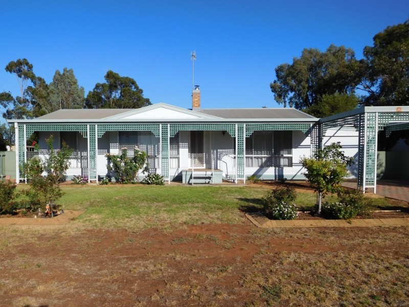 47 Burns Street, Hillston NSW 2675