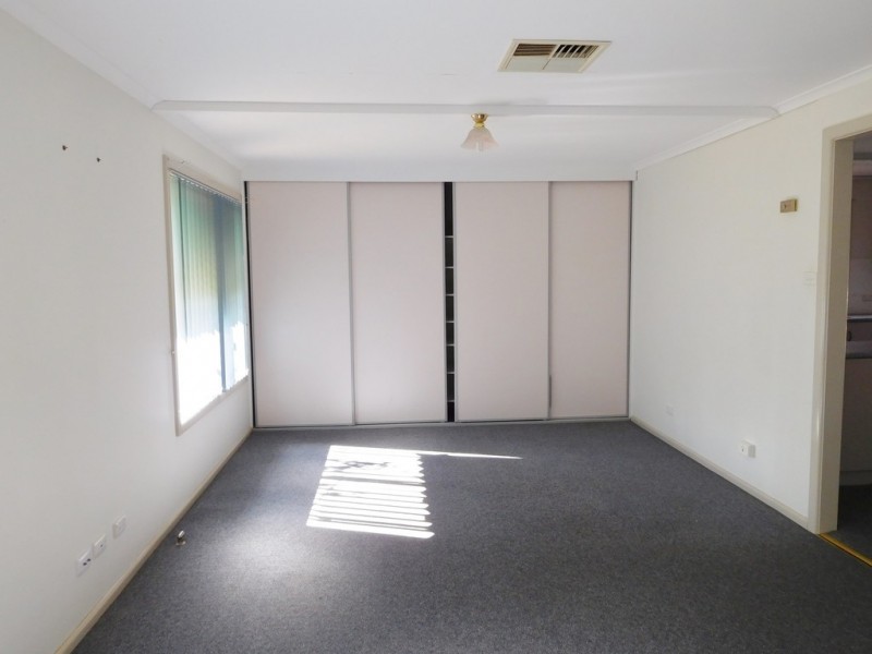 47 Burns Street, Hillston NSW 2675