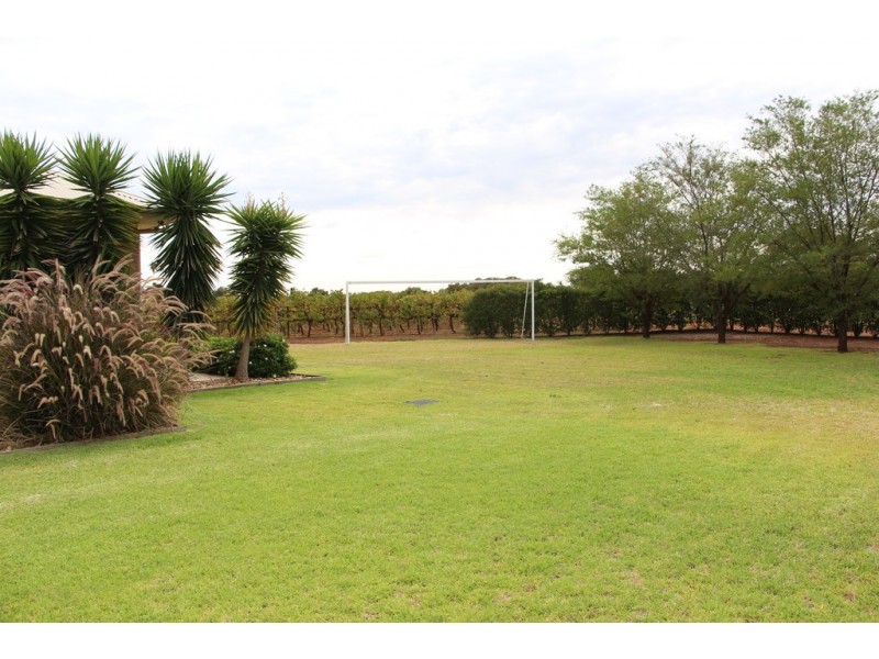 1684 Rankins Springs Road, Beelbangera NSW 2680