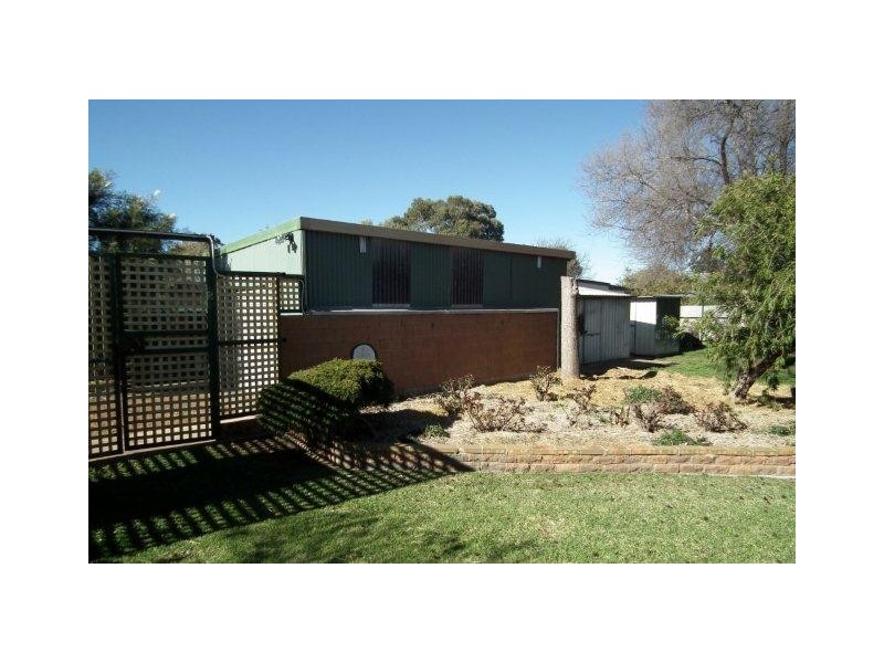 14 Henry Street, Yenda NSW 2681