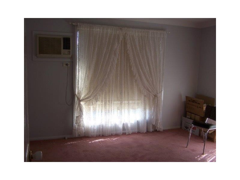 2 Curlew Cres, Coleambally NSW 2707