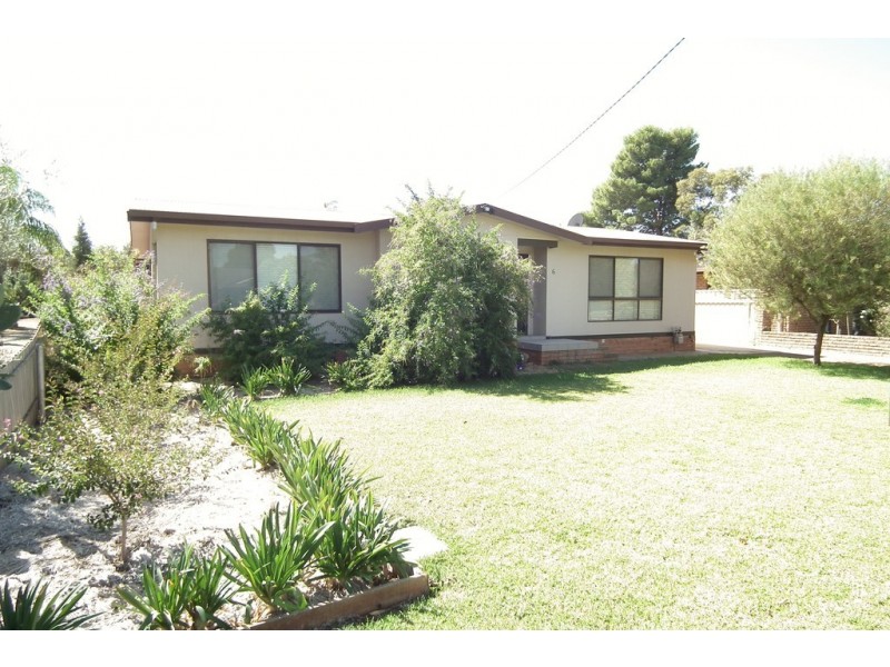 6 Leaver Street, Yenda NSW 2681