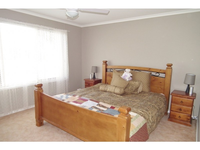 6 Leaver Street, Yenda NSW 2681
