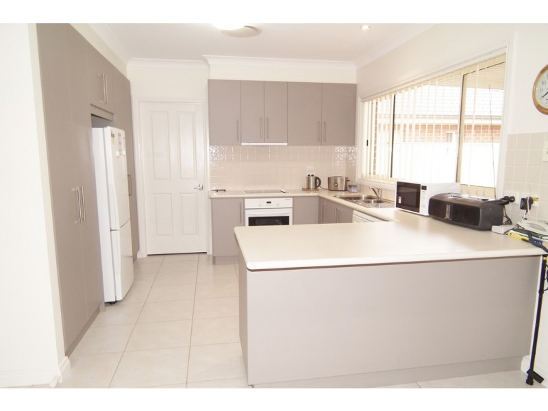 3B Hopbush Drive, Griffith NSW 2680