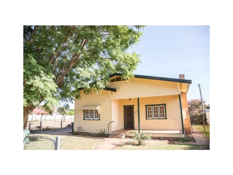 271 Wakaden Street, Griffith NSW 2680