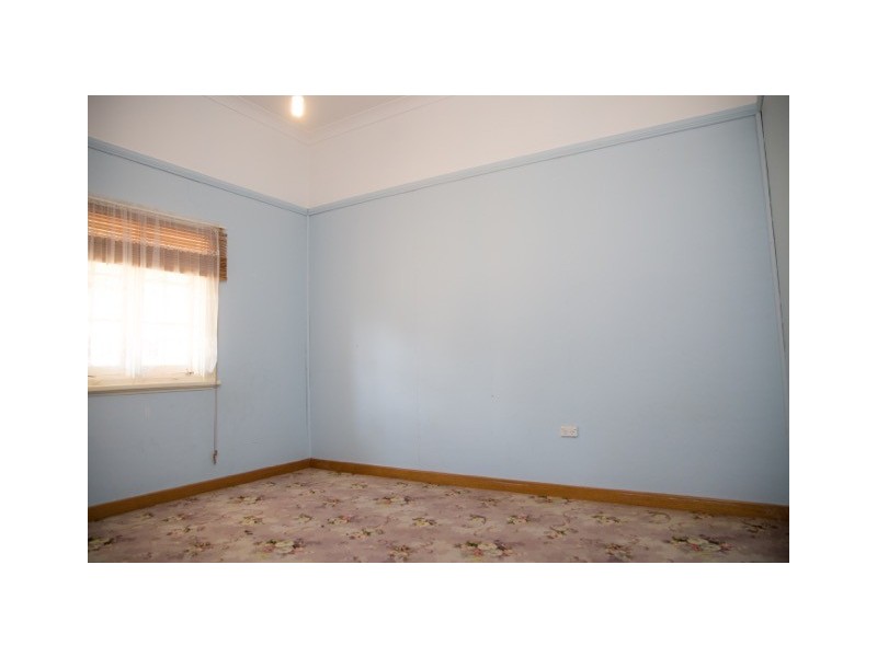 271 Wakaden Street, Griffith NSW 2680