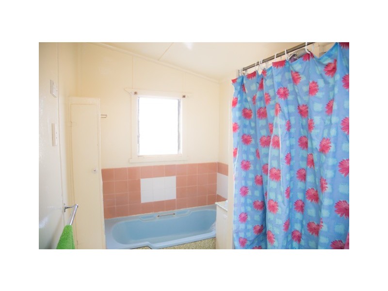 271 Wakaden Street, Griffith NSW 2680