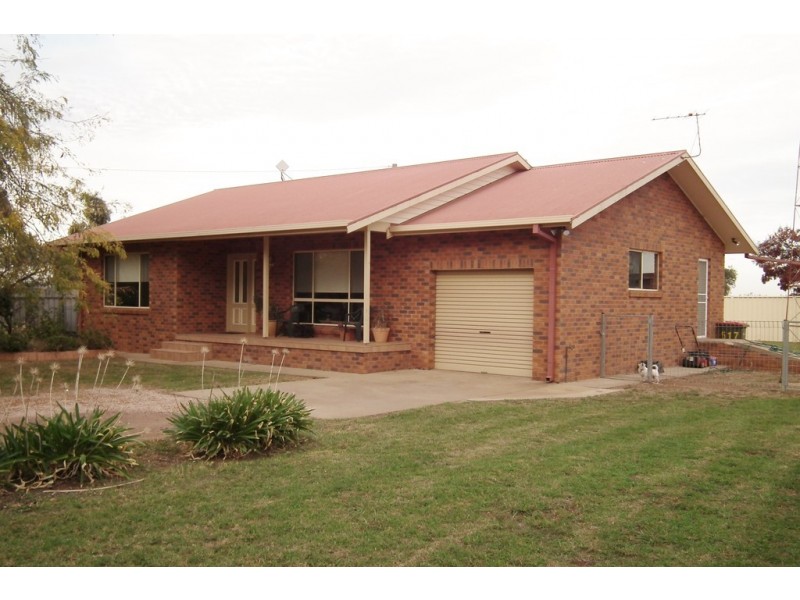 617 Macedone Road, Yoogali NSW 2680