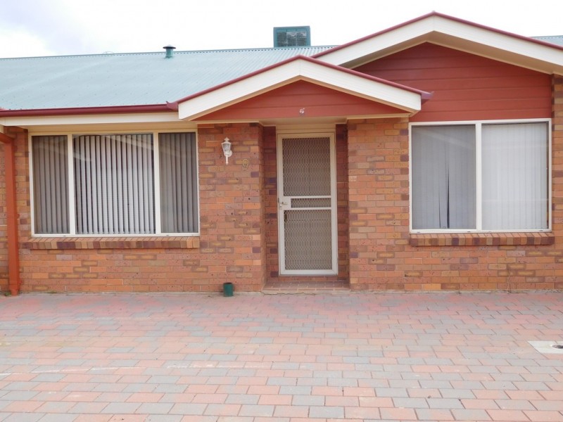 9/10-12 Rose Street, Hillston NSW 2675