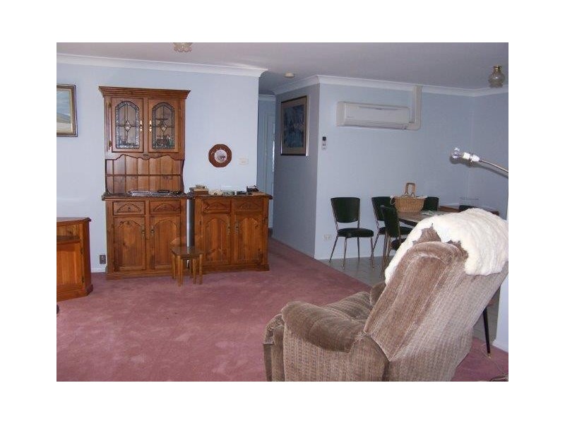 2 Curlew Cres, Coleambally NSW 2707