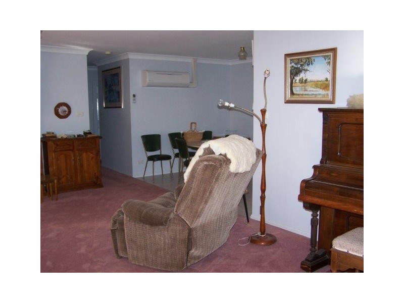 2 Curlew Cres, Coleambally NSW 2707