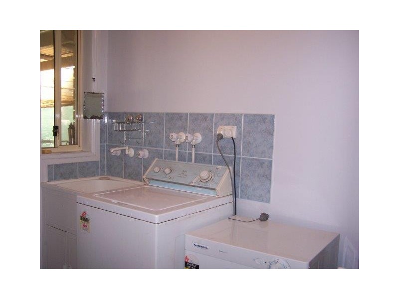 2 Curlew Cres, Coleambally NSW 2707