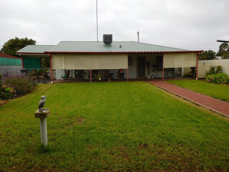 39 Grattan Street, Hillston NSW 2675
