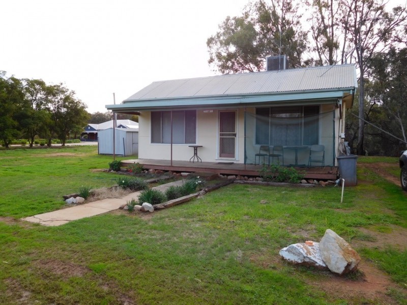 21-23 Lachlan Street, Hillston NSW 2675