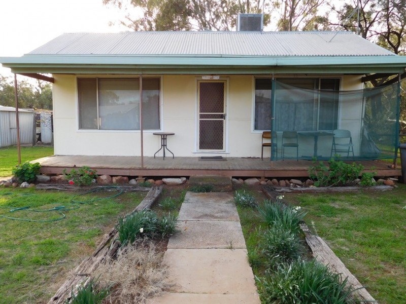 21-23 Lachlan Street, Hillston NSW 2675
