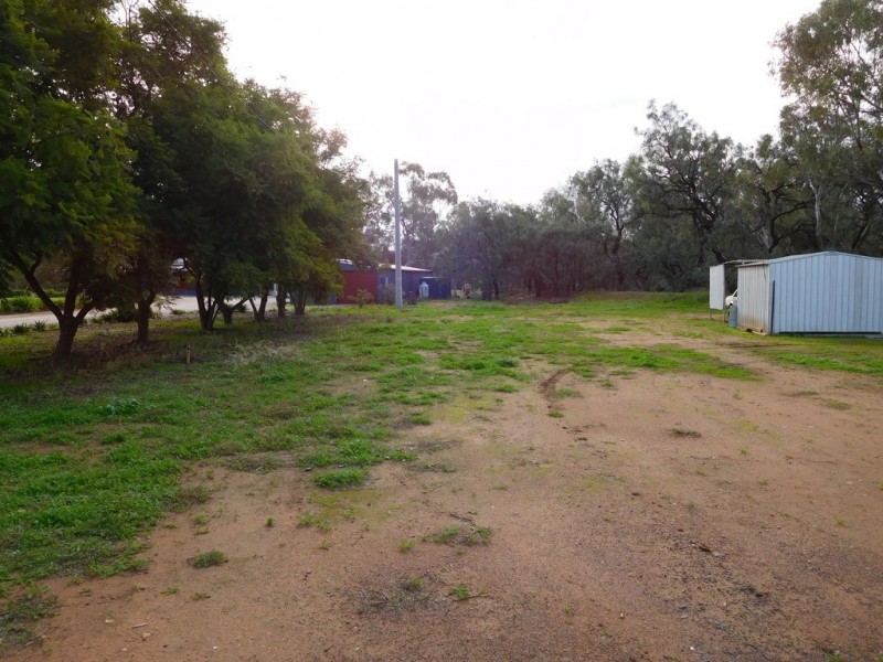 21-23 Lachlan Street, Hillston NSW 2675