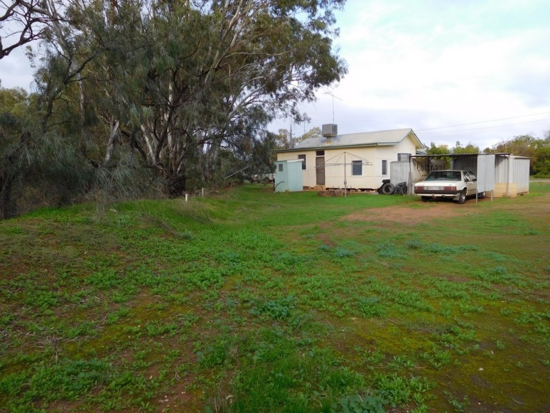 21-23 Lachlan Street, Hillston NSW 2675